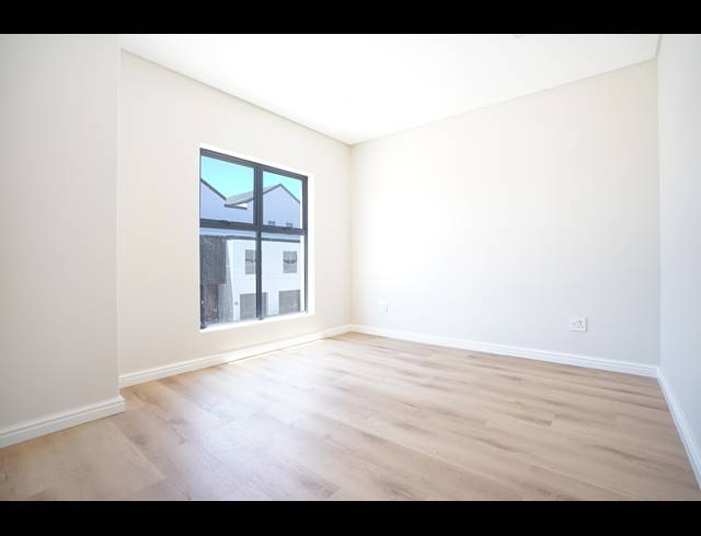 3 BEDROOM HOUSE FOR SALE IN SANDOWN